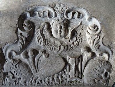 paglesham_church_carving2